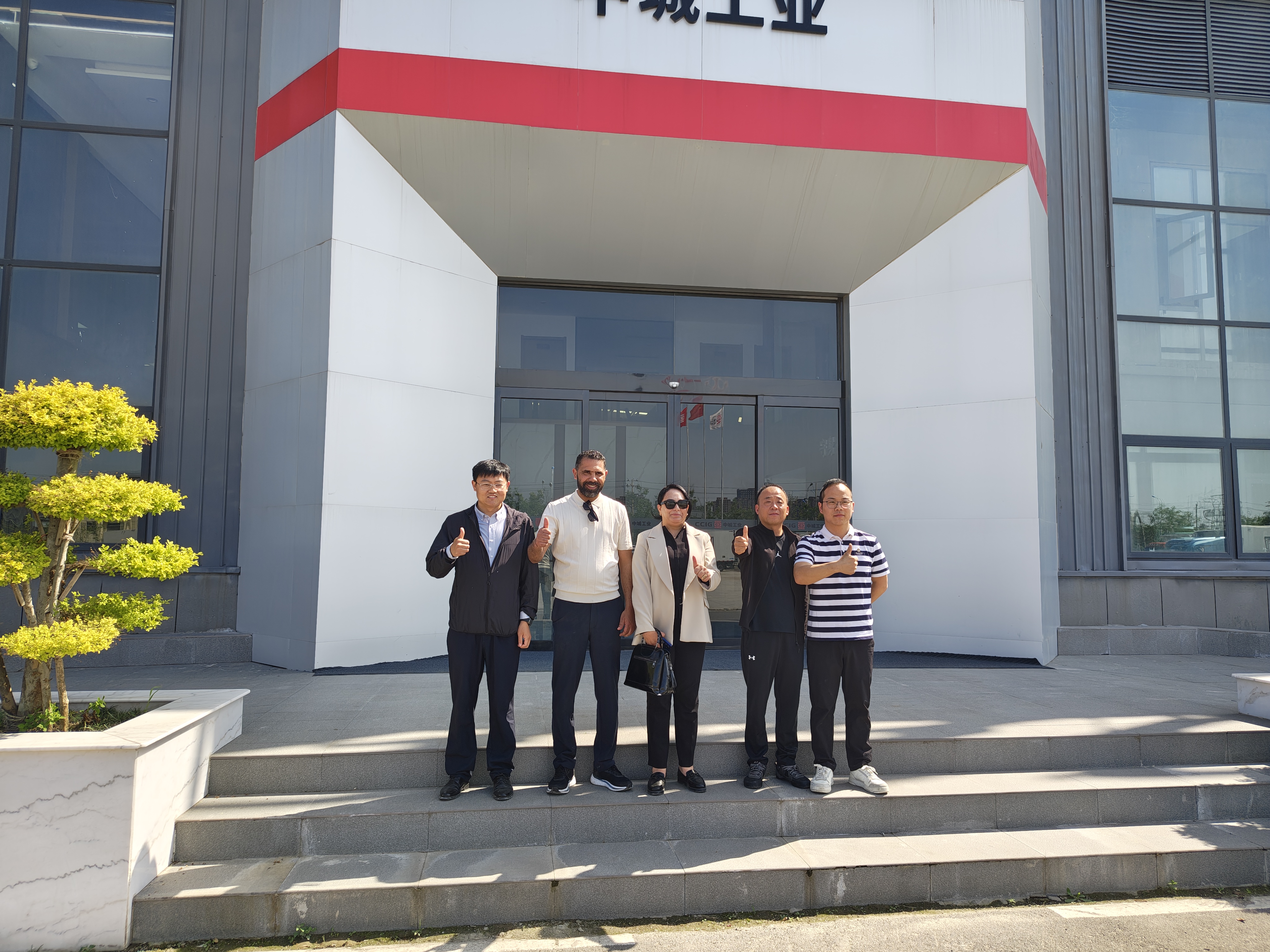 Tunisia clients visit Sinoclima factory to check CARRIER refrigeration unit technology